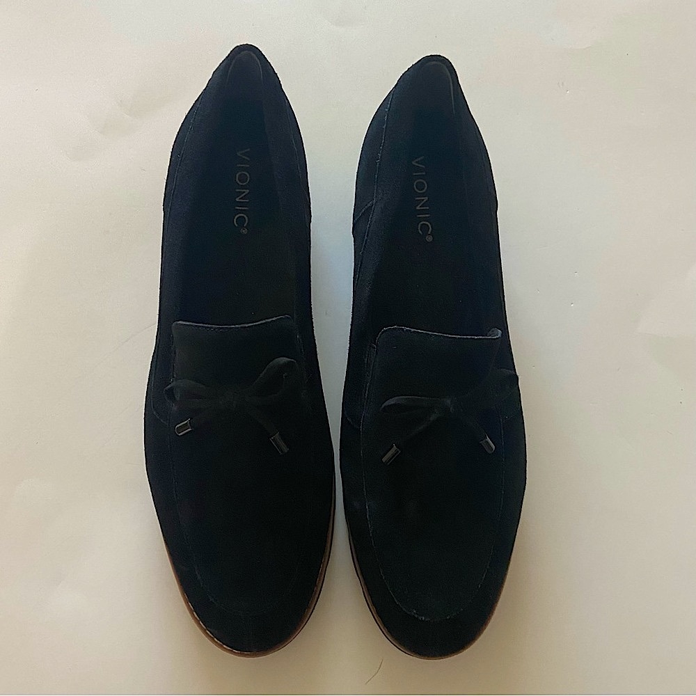 Vionic Finley Black Suede Slip On Loafers Women’s Size 11